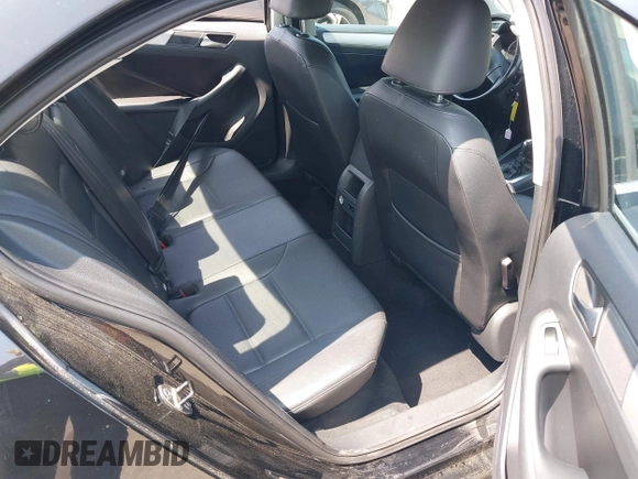 2013 Volkswagen Jetta SE with VIN 3VWDP7AJ4DM415061, listed as a IAAI auction lot 42414027 with 192,577 mi miles and . Bid and sale history available at DreamBid. Image 8.