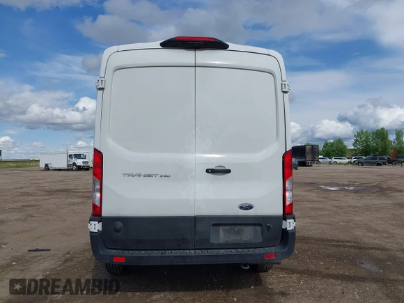 2024 Ford Transit Cargo z VIN 1FTBR1C84RKA32473, wystawiony jako IAAI lot #42438142 z przebiegiem 40 817 mil mil oraz . Historia ofert i sprzedaży dostępna na DreamBid. Obrazek 17.