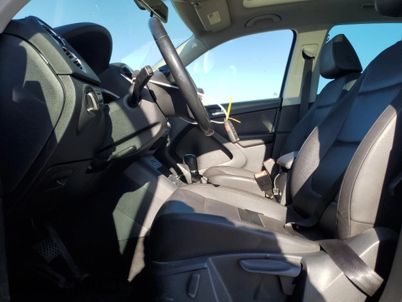2014 Volkswagen Tiguan SEL with VIN WVGAV3AX0EW555873, listed as a Copart auction lot 55695955 with 69,984 mi miles and Salvage title. Bid and sale history available at DreamBid. Image 7.