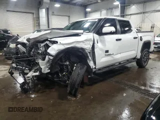 2024 Toyota Tundra Limited z VIN 5TFJA5DB0RX234749, wystawiony jako Copart lot #56183955 z przebiegiem 16 680 mil mil oraz Szkoda całkowita • Salvage title. Historia ofert i sprzedaży dostępna na DreamBid. Obrazek 1.