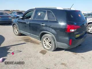 2014 Kia Sorento LX with VIN 5XYKT4A79EG482567, listed as a IAAI auction lot 41832550 with Not Provided miles and . Bid and sale history available at carsss.com. Image 3.