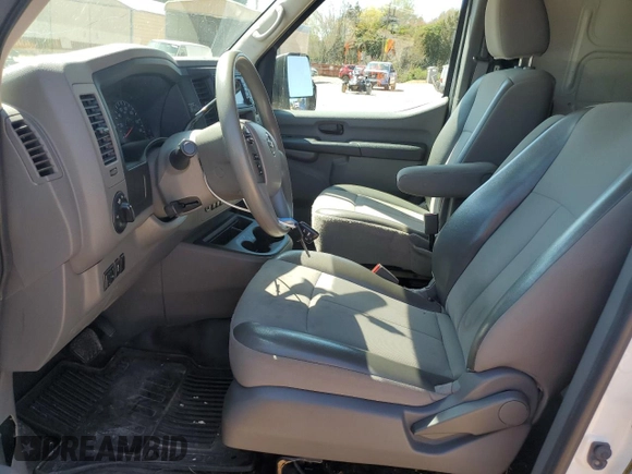2018 Nissan NV Cargo S z VIN 1N6BF0KM8JN804801, wystawiony jako Copart lot #50125815 z przebiegiem 248 028 mil mil oraz Szkoda całkowita • Salvage title. Historia ofert i sprzedaży dostępna na DreamBid. Obrazek 7.