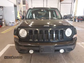 2014 Jeep Patriot Limited with VIN 1C4NJRCB4ED629085, listed as a IAAI auction lot 39414215 with 87,409 mi miles. Bid and sale history available at carsss.com. Image 17.
