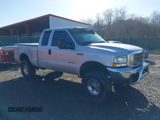 2004 Ford F-250 XL z VIN 1FTNX21P34ED73955, wystawiony jako IAAI lot #39039247 z przebiegiem 130 205 mil mil oraz . Historia ofert i sprzedaży dostępna na DreamBid. Obrazek 1.