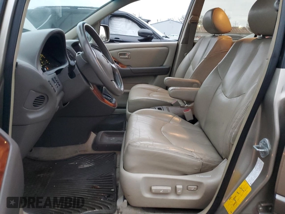 2000 Lexus RX 300 with VIN JT6HF10U6Y0138235, listed as a Copart auction lot 82230484 with 241,203 mi miles and Salvage Title. Bid and sale history available at carsss.com. Image 7.