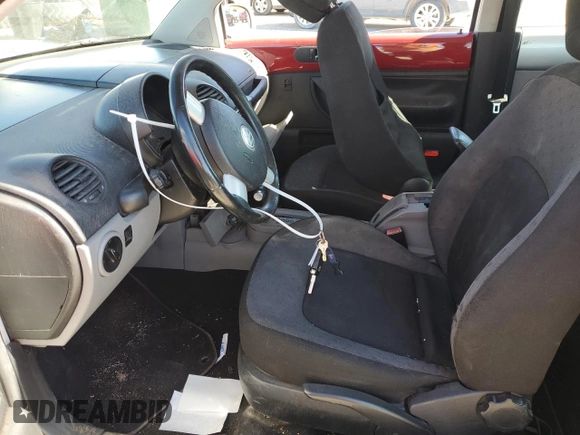 2004 Volkswagen Beetle with VIN 3VWCD31C94M412347, listed as a Copart auction lot 79516144 with 102,542 mi miles and Salvage Title. Bid and sale history available at DreamBid. Image 7.