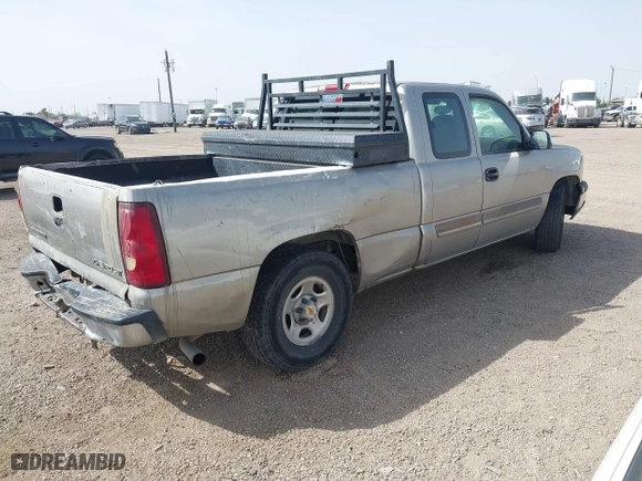 2003 Chevrolet Silverado 1500 Work Truck with VIN 2GCEC19X231146010, listed as a IAAI auction lot 41704421 with 269,784 mi miles. Bid and sale history available at carsss.com. Image 4.