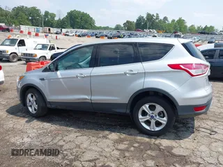 2013 Ford Escape SE z VIN 1FMCU9GX9DUB09981, wystawiony jako IAAI lot #42412927 z przebiegiem 150 499 mil mil oraz . Historia ofert i sprzedaży dostępna na DreamBid. Obrazek 14.