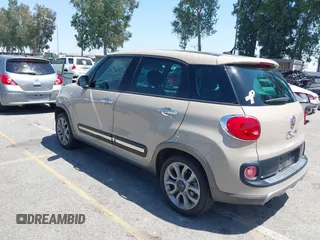 2015 FIAT 500L Urbana Trekking z VIN ZFBCFADH2FZ033204, wystawiony jako IAAI lot #42267755 z przebiegiem 41 175 mil mil oraz . Historia ofert i sprzedaży dostępna na DreamBid. Obrazek 3.