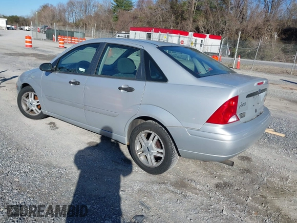 2000 Ford Focus SE with VIN 1FAFP34P2YW247355, listed as a IAAI auction lot 41827683 with 91,285 mi miles and . Bid and sale history available at carsss.com. Image 3.