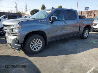 2021 Chevrolet Silverado 1500 LT with VIN 3GCUYDET7MG206504, listed as a Copart auction lot 83401814 with 86,729 mi miles and Salvage Title. Bid and sale history available at carsss.com. Image 1.