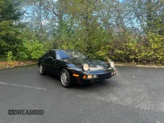 1982 Porsche 928 z VIN WP0JA0926CS821991, wystawiony jako Copart lot #76843574 z przebiegiem 84 762 mil mil oraz Tytuł czysty. Historia ofert i sprzedaży dostępna na DreamBid. Obrazek 1.