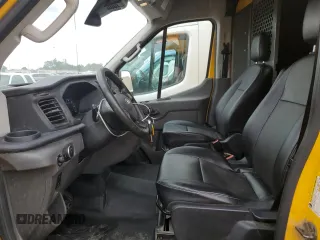 2021 Ford Transit Cargo с VIN 1FTBR1X83MKA24724, выставлен на аукционе Copart как лот 60577755 с пробегом 122 675 миль миль и Списание • Salvage title. История ставок и продаж доступна на DreamBid. Изображение 7.