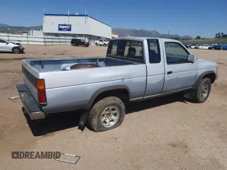 1992 Nissan Frontier SE z VIN 1N6HD16Y8NC358458, wystawiony jako Copart lot #62064905 z przebiegiem 226 678 mil mil oraz Czysty tytuł • Clean title. Historia ofert i sprzedaży dostępna na DreamBid. Obrazek 3.
