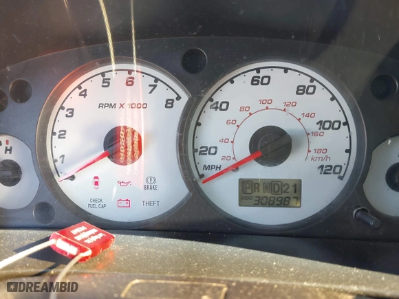 2004 Ford Escape XLT with VIN 1FMYU93174KA45992, listed as a IAAI auction lot 41169340 with 308,987 mi miles. Bid and sale history available at carsss.com. Image 7.