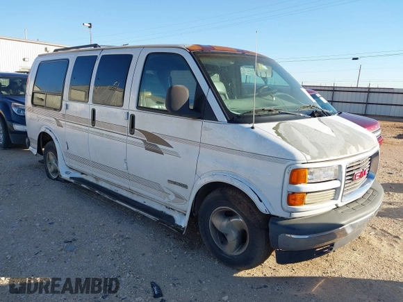 1998 GMC Savana Cargo Van YF7 with VIN 1GDFG15R3W1106752, listed as a IAAI auction lot 41728371 with 272,766 mi miles. Bid and sale history available at carsss.com. Image 1.