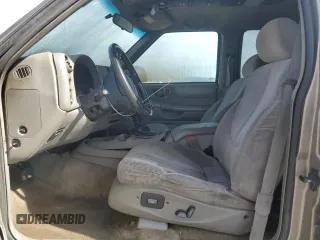 2000 GMC Jimmy SL with VIN 1GKCS13W5Y2349270, listed as a Copart auction lot 45498755 with 0 mi miles and Salvage Title. Bid and sale history available at carsss.com. Image 7.