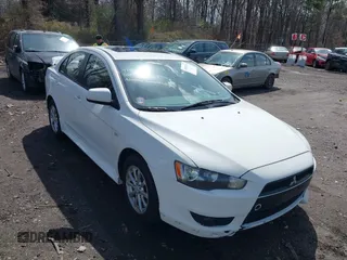 2010 Mitsubishi Lancer ES z VIN JA32U2FU9AU027824, wystawiony jako IAAI lot #41992311 z przebiegiem 239 422 mil mil oraz . Historia ofert i sprzedaży dostępna na DreamBid. Obrazek 6.