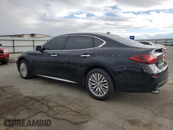 2015 Infiniti Q70 z VIN JN1BY1PP4FM600745, wystawiony jako Copart lot #44411015 z przebiegiem 80 509 mil mil oraz Szkoda całkowita • Salvage title. Historia ofert i sprzedaży dostępna na DreamBid. Obrazek 2.