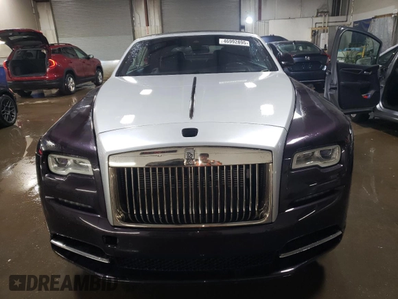 2018 Rolls-Royce Dawn z VIN SCA666D56JU107749, wystawiony jako Copart lot #46992895 z przebiegiem 15 379 mil mil oraz Czysty tytuł • Clean title. Historia ofert i sprzedaży dostępna na DreamBid. Obrazek 5.