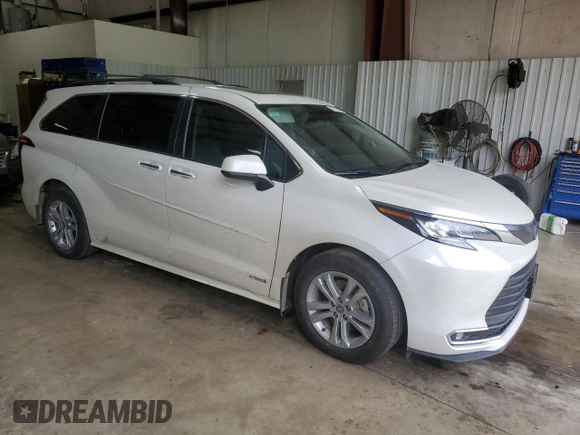 2021 Toyota Sienna XLE with VIN 5TDYRKEC0MS041223, listed as a Copart auction lot 55113465 with 97,670 mi miles and Clean Title. Bid and sale history available at DreamBid. Image 4.