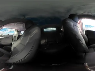 2024 Tesla Model Y Long Range z VIN 7SAYGDEE5RA317748, wystawiony jako IAAI lot #41468404 z przebiegiem 3 476 mil mil oraz . Historia ofert i sprzedaży dostępna na DreamBid. Obrazek 18.