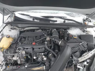 2022 Kia K5 GT-Line z VIN 5XXG64J24NG124900, wystawiony jako IAAI lot #41547846 z przebiegiem 104 024 mil mil oraz . Historia ofert i sprzedaży dostępna na DreamBid. Obrazek 10.