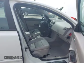 2006 Volvo S40 2.4L с VIN YV1MS382X62188262, выставлен на аукционе IAAI как лот 42384063 с пробегом 85 285 миль миль и . История ставок и продаж доступна на DreamBid. Изображение 5.