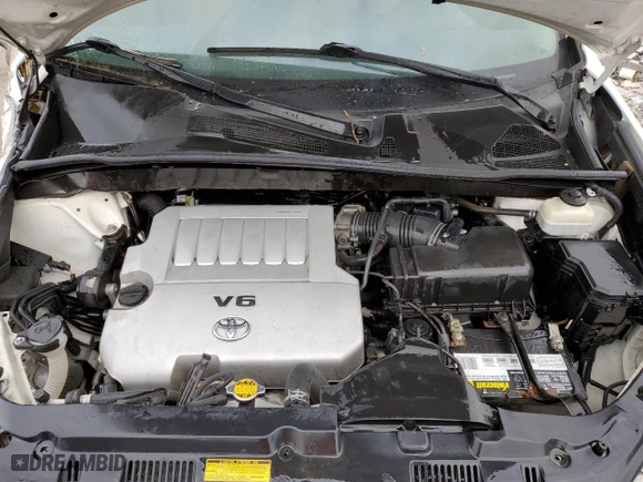 2011 Toyota Highlander with VIN 5TDZK3EHXBS044590, listed as a Copart auction lot 84206474 with 212,341 mi miles and Non Repairable. Bid and sale history available at carsss.com. Image 12.