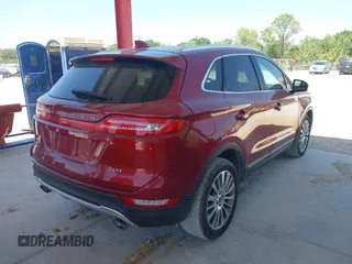 2017 Lincoln MKC Reserve with VIN 5LMCJ3C97HUL04722, listed as a IAAI auction lot 42069804 with 34,635 mi miles and . Bid and sale history available at DreamBid. Image 4.