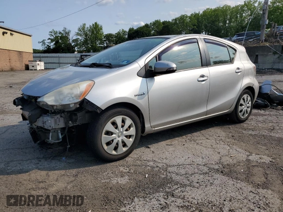 2012 Toyota Prius One z VIN JTDKDTB38C1504459, wystawiony jako Copart lot #59395085 z przebiegiem 108 871 mil mil oraz Szkoda całkowita • Salvage title. Historia ofert i sprzedaży dostępna na DreamBid. Obrazek 1.
