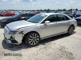 2019 Lincoln Continental Standard with VIN 1LN6L9PK5K5605548, listed as a Copart auction lot 62741004 with 62,694 mi miles and Salvage Title. Bid and sale history available at carsss.com. Image 1.