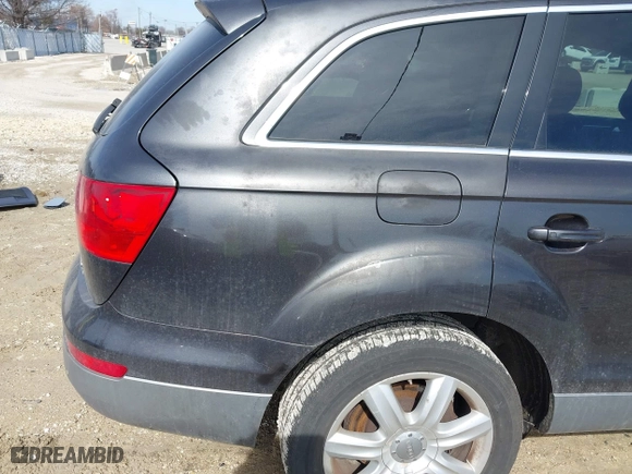 2007 Audi Q7 Premium with VIN WA1BV74L37D046989, listed as a IAAI auction lot 41767091 with 145,294 mi miles. Bid and sale history available at carsss.com. Image 17.