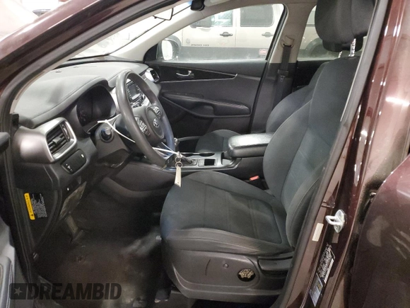 2016 Kia Sorento LX with VIN 5XYPGDA5XGG045642, listed as a Copart auction lot 56076005 with 90,710 mi miles and Clean Title. Bid and sale history available at DreamBid. Image 7.