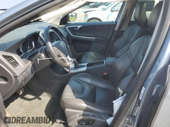 2017 Volvo XC60 Dynamic with VIN YV440MRR8H2168850, listed as a Copart auction lot 61555725 with 71,467 mi miles and Salvage title. Bid and sale history available at DreamBid. Image 7.