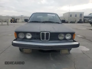 1983 BMW 3 Series z VIN WBAAG3306D9000984, wystawiony jako Copart lot #81789764 z przebiegiem 235 915 mil mil oraz Szkody całkowita. Historia ofert i sprzedaży dostępna na DreamBid. Obrazek 5.