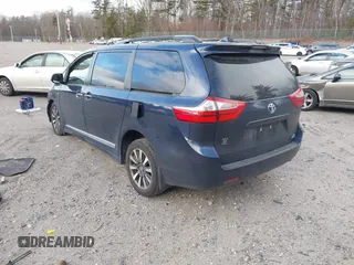 2018 Toyota Sienna XLE with VIN 5TDDZ3DC0JS204454, listed as a IAAI auction lot 41256608 with 153,543 mi miles. Bid and sale history available at carsss.com. Image 3.