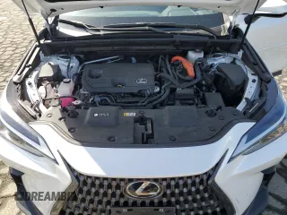 2022 Lexus NX 350h Premium z VIN JTJGKCEZ7N5002255, wystawiony jako Copart lot #51118855 z przebiegiem 22 070 mil mil oraz Szkody całkowita. Historia ofert i sprzedaży dostępna na DreamBid. Obrazek 12.