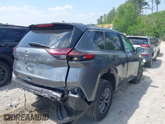 2021 Nissan Rogue S with VIN 5N1AT3AAXMC801894, listed as a IAAI auction lot 42117282 with Not provided miles and . Bid and sale history available at DreamBid. Image 4.
