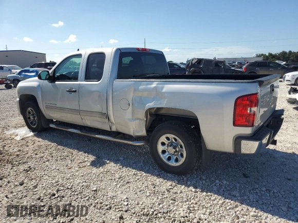 2010 Chevrolet Silverado 1500 LT with VIN 1GCSCSEA8AZ123006, listed as a Copart auction lot 67343274 with 114,877 mi miles and Salvage Title. Bid and sale history available at DreamBid. Image 2.