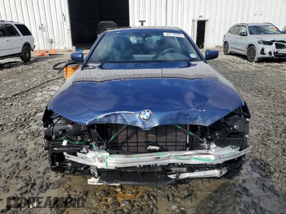 2022 BMW 5 Series 530i xDrive with VIN WBA13BJ01NWX68268, listed as a Copart auction lot 44119425 with 39,122 mi miles and Salvage Title. Bid and sale history available at carsss.com. Image 5.