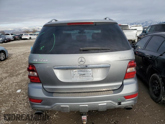 2010 Mercedes-Benz M 550 with VIN 4JGBB7CB5AA546406, listed as a Copart auction lot 46042685 with 125,052 mi miles and Salvage Title. Bid and sale history available at DreamBid. Image 6.