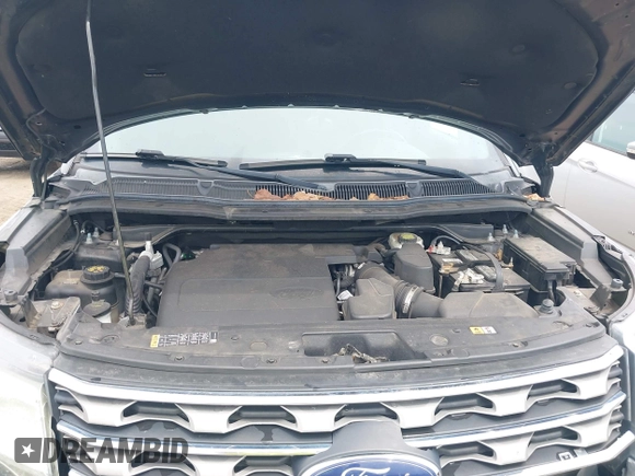 2017 Ford Explorer XLT z VIN 1FM5K8D87HGB29110, wystawiony jako IAAI lot #42523409 z przebiegiem 124 818 mil mil oraz . Historia ofert i sprzedaży dostępna na DreamBid. Obrazek 10.
