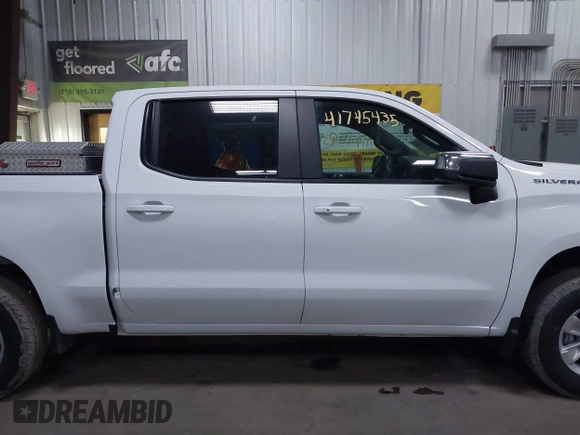 2023 Chevrolet Silverado 1500 LT with VIN 2GCUDDED8P1101634, listed as a IAAI auction lot 41745435 with 92,444 mi miles. Bid and sale history available at carsss.com. Image 14.