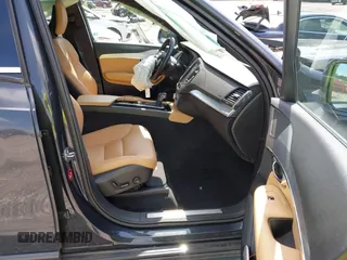 2017 Volvo XC90 Momentum with VIN YV4102KK3H1156521, listed as a IAAI auction lot 42468787 with 116,536 mi miles and . Bid and sale history available at DreamBid. Image 5.
