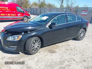 2017 Volvo S60 Inscription z VIN LYV402TK2HB130516, wystawiony jako IAAI lot #41822767 z przebiegiem 48 203 mil mil oraz . Historia ofert i sprzedaży dostępna na DreamBid. Obrazek 2.