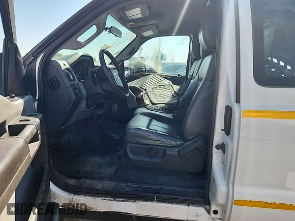2014 Ford F-250 XL with VIN 1FT7X2B61EEB37353, listed as a IAAI auction lot 42587665 with 123,533 mi miles and . Bid and sale history available at DreamBid. Image 14.