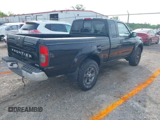 2002 Nissan Frontier XE z VIN 1N6ED26Y62C364280, wystawiony jako IAAI lot #42419289 z przebiegiem 154 544 mil mil oraz . Historia ofert i sprzedaży dostępna na DreamBid. Obrazek 4.