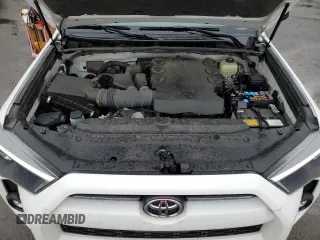 2022 Toyota 4Runner SR5 with VIN JTEMU5JR4N6063067, listed as a Copart auction lot 43328195 with 62,285 mi miles and Clean title. Bid and sale history available at DreamBid. Image 12.