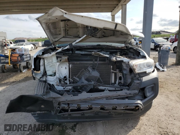 2017 Toyota Tacoma SR z VIN 5TFRX5GN2HX103327, wystawiony jako Copart lot #45936185 z przebiegiem 108 544 mil mil oraz Szkoda całkowita • Salvage title. Historia ofert i sprzedaży dostępna na DreamBid. Obrazek 5.